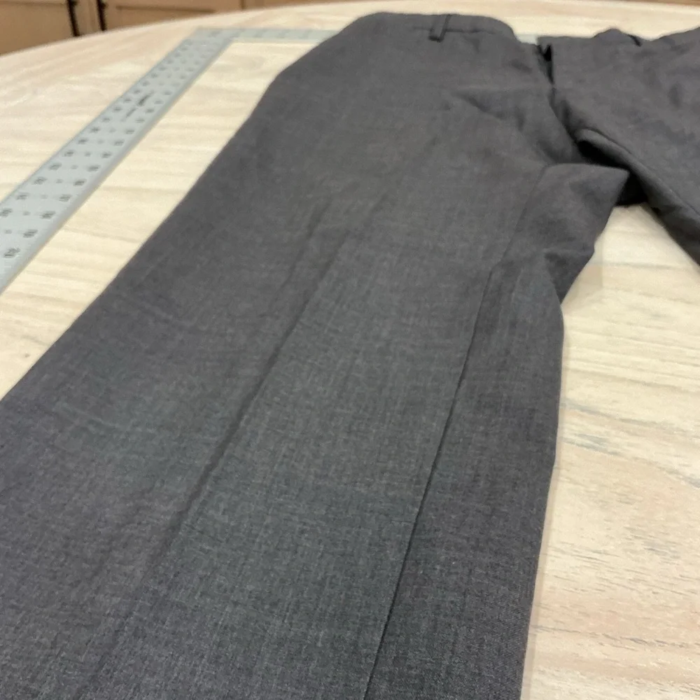 Banana Republic Gray Trousers - Picture 3 of 4